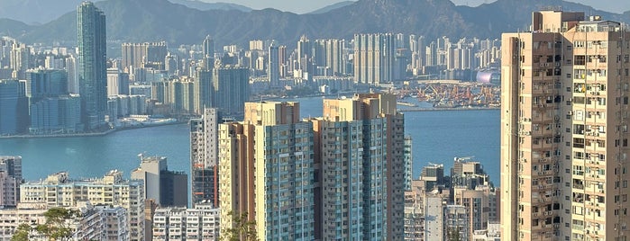 Braemar Hill Mansions is one of Hong Kong.