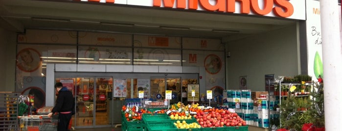 Migros is one of Zeynepさんのお気に入りスポット.
