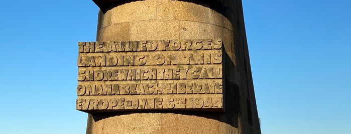 D-Day Monument is one of Tempat yang Disukai Allison.