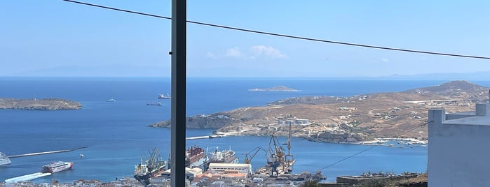 Ο Μήτσος is one of Syros.