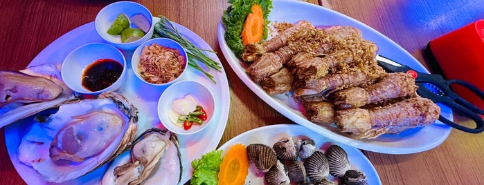 Mook Manee Seafood is one of Phuket Phang nga.