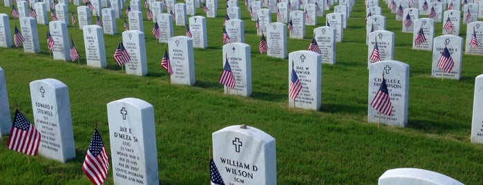 Georgia National Cemetery is one of Lugares favoritos de Chester.