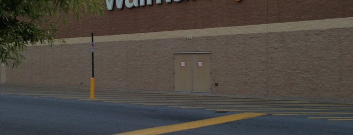 Walmart Supercenter is one of Tempat yang Disukai All About You Entertainment.
