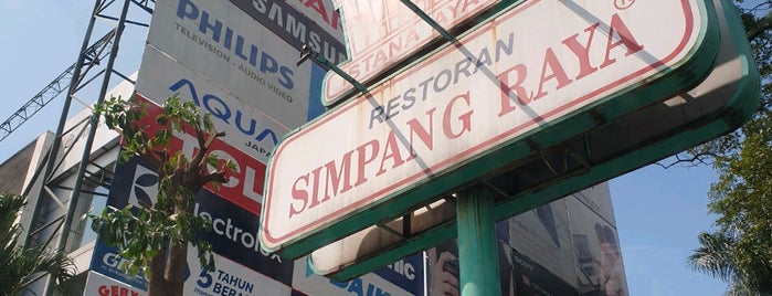 Restoran Simpang Raya is one of makan makaaaann.