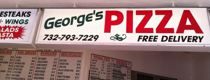 George's Pizza is one of Lugares favoritos de R B.