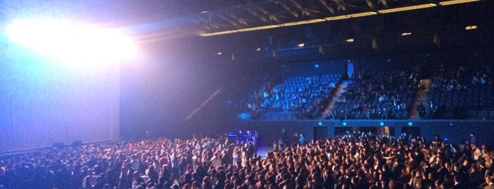 Volkswagen Arena is one of Locais curtidos por Damla.