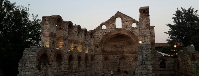 The Amphitheatre (Амфитеатъра) is one of Tips David.