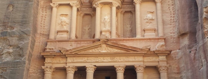 Petra is one of Conseil de David.