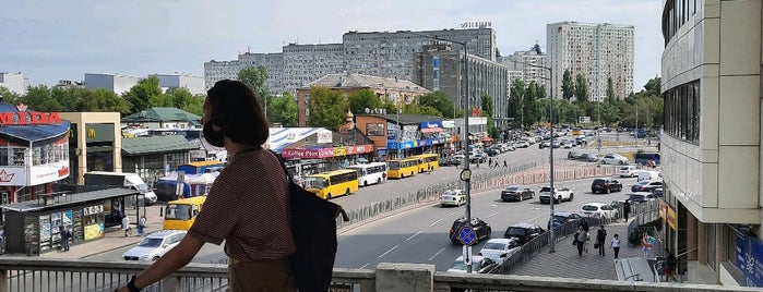Livoberezhna Station is one of Киев.