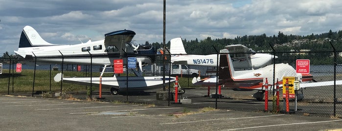 Renton Airfield Overlook is one of Ken'in Beğendiği Mekanlar.