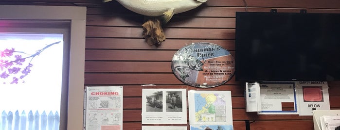 Sherry's Bait and Barbecue at Lake Lanier is one of Atlanta.