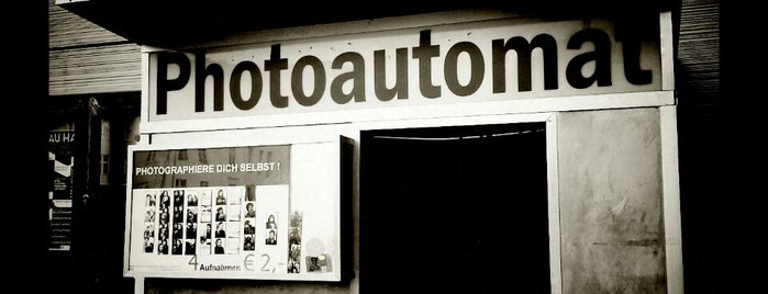 Photoautomat | Photo Booth is one of Berlin:Photobooths/Photoshops.