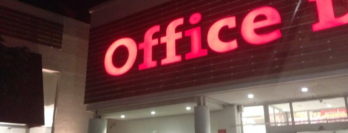 Office Depot is one of Sergio Alejandroさんのお気に入りスポット.
