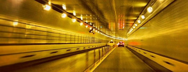 Queens-Midtown Tunnel is one of Tempat yang Disukai Jack.