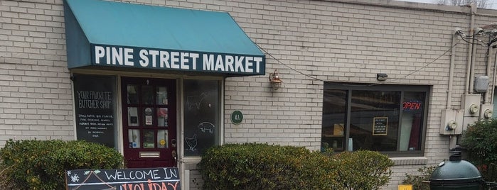 Pine Street Market is one of Tempat yang Disukai Todd.