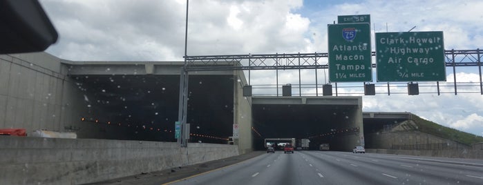 I-285 is one of Lugares favoritos de Chester.