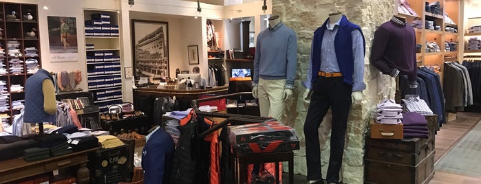 The Hound Gentlemen's Clothiers is one of Paul's Saved Places.