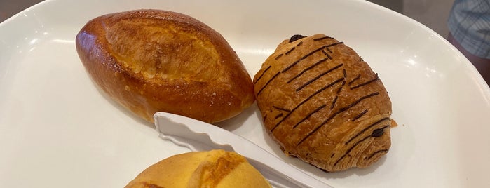 Lavender Bakery & Bistro is one of Top picks for Cafés.