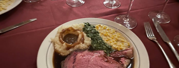 Lawry's The Prime Rib is one of Mike : понравившиеся места.