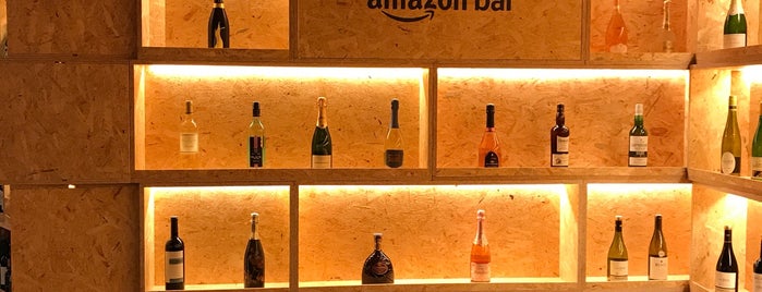 Amazon Bar is one of izakaya.