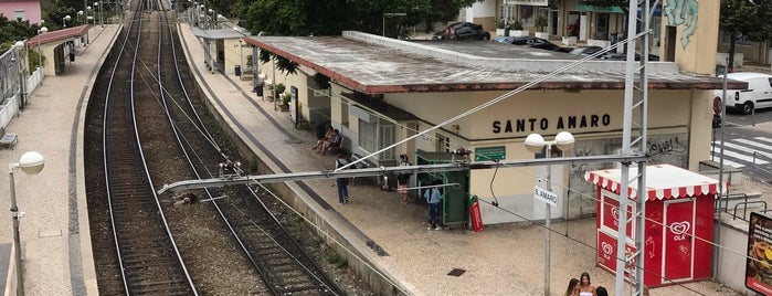 Estação Ferroviária de Santo Amaro de Oeiras is one of Transportes.
