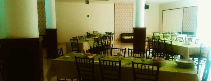 Veranda Salón Boutique de Eventos is one of สถานที่ที่ Uryel ถูกใจ.