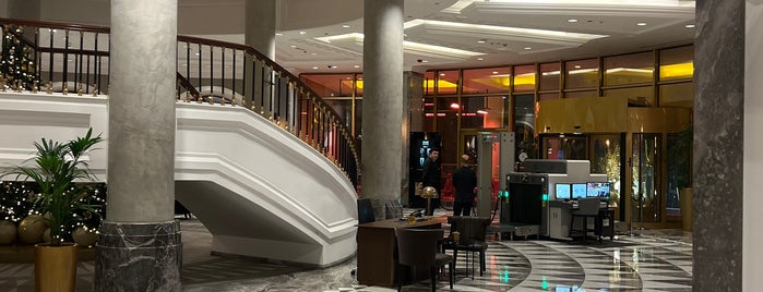 Monet Restaurant is one of İstanbul'da Paskalya.