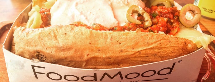 Food Mood Cafe&Restaurant is one of Lieux qui ont plu à Ali.