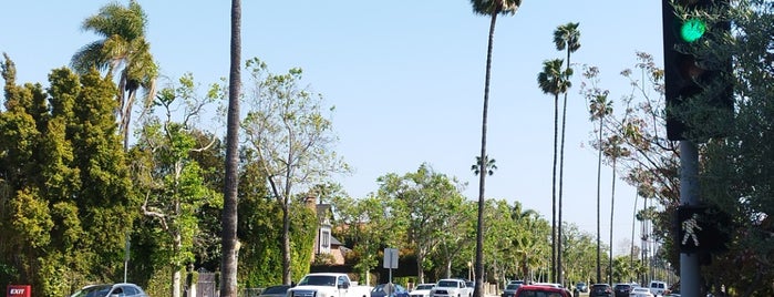 Melrose Avenue & Highland Avenue is one of Los Angeles area highways and crossings.