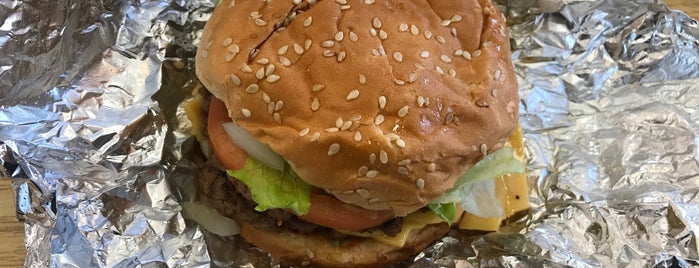 Five Guys is one of bons calcados.