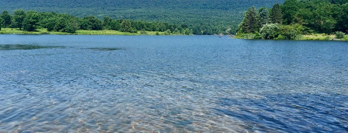 Leaser Lake is one of Lehigh Valley List.