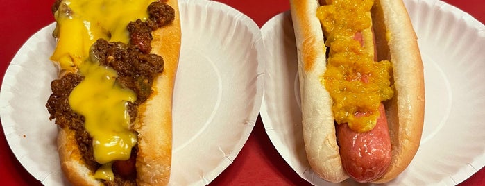 Rutt's Hut is one of Hot Dogs.