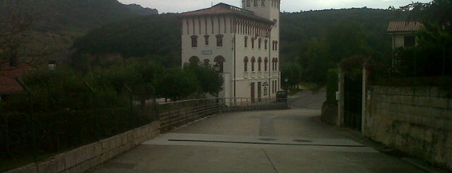 Ayuntamiento de Maeztu is one of Ruta del Tren Vasco Navarro (maeztu-antoñana).