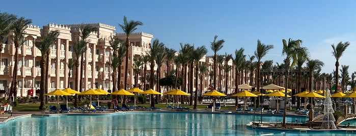 Albatros Palace Resort & Spa is one of 75% OFF поездки в Луксор из Хургады ($39) только.