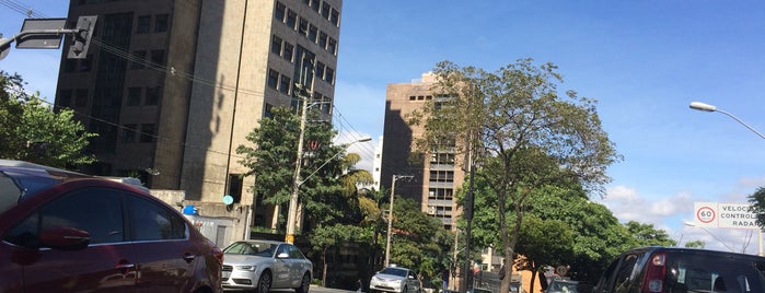 Avenida do Contorno is one of Por aih em BH.