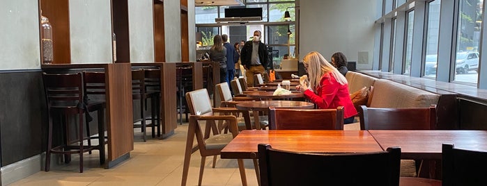 Starbucks is one of Steinway : понравившиеся места.