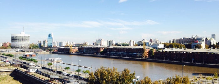 Madero Harbour is one of Favoritos na Argentina.