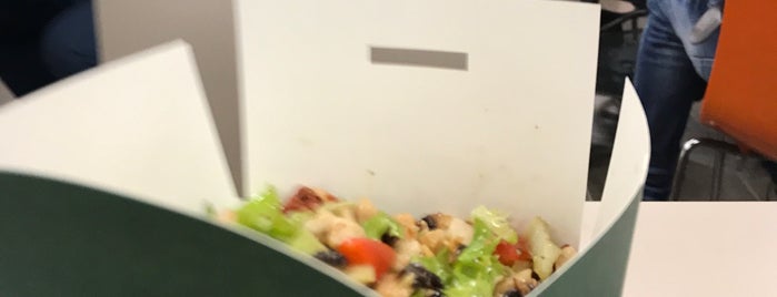 Salad Box is one of Lugares favoritos de Balazs.