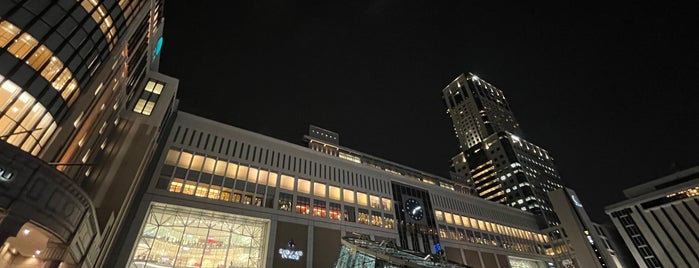 札幌駅南口広場 is one of 公園.