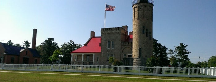 Fort Michilimackinac State Park is one of Lugares favoritos de Lori.
