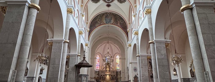 Frančiškanski samostan Maribor, bazilika Matere Usmiljenja is one of Slovenija.