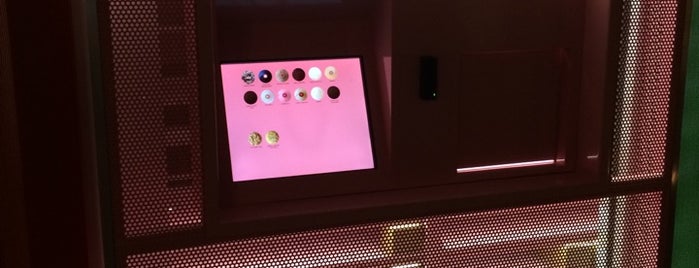 Sprinkles Cupcakes & Ice Cream is one of Vegas & National Parks.