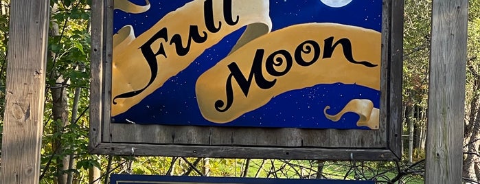 Full Moon Resort is one of Lodging - Woodstock Area.