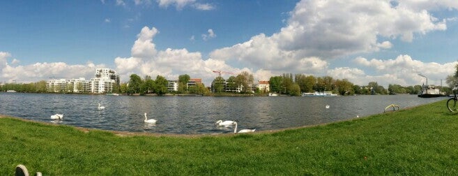 Treptower Park is one of Sommer Chillspots.