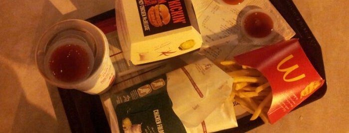 McDonald's is one of Lugares guardados de ꌅꁲꉣꂑꌚꁴꁲ꒒.