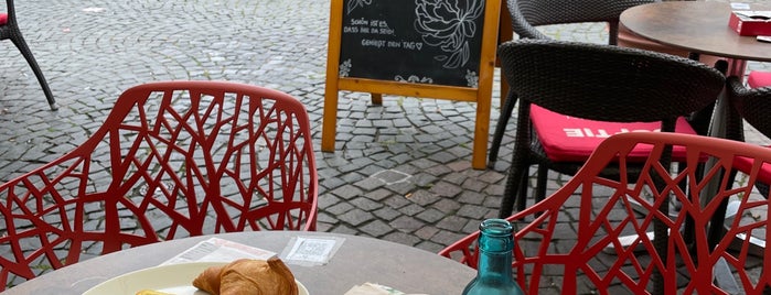 Café Extrablatt is one of Germany.