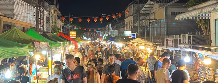 Mae Nam Walking Street is one of Do Not Miss on Samui.