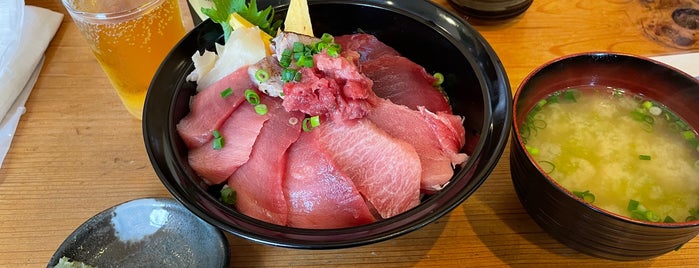 清水港みなみ is one of 丼.