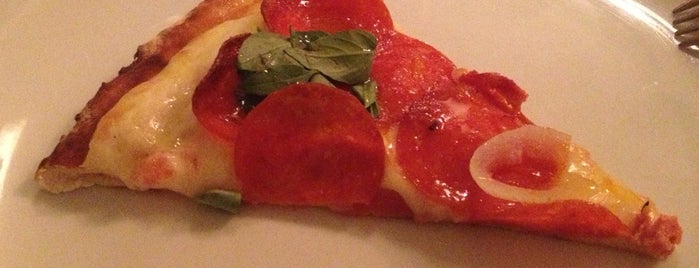 I Vitelloni Pizzeria is one of Fabioさんの保存済みスポット.