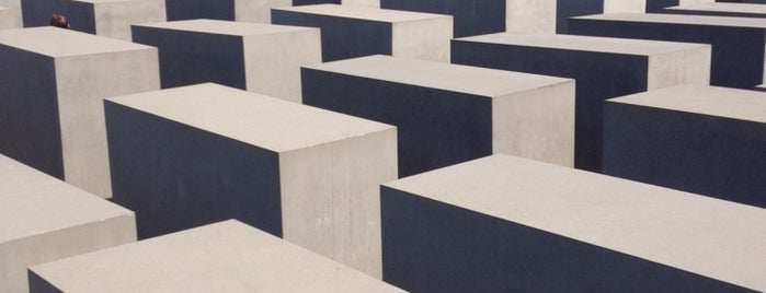 Memorial to the Murdered Jews of Europe is one of For Ruben, first day in Berlin.